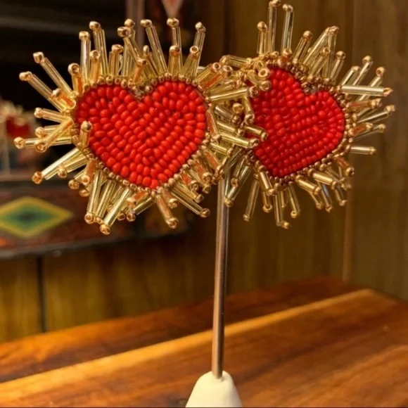Felt Back Seed Beaded Heart Earrings in Red - Picture 2 of 7
